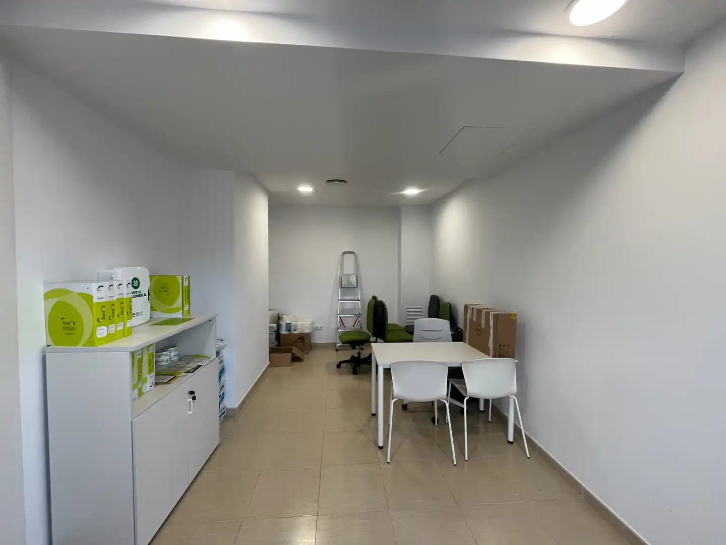 Local de alquiler en Girona con Aire acondicionado, Calefacción y Alarma