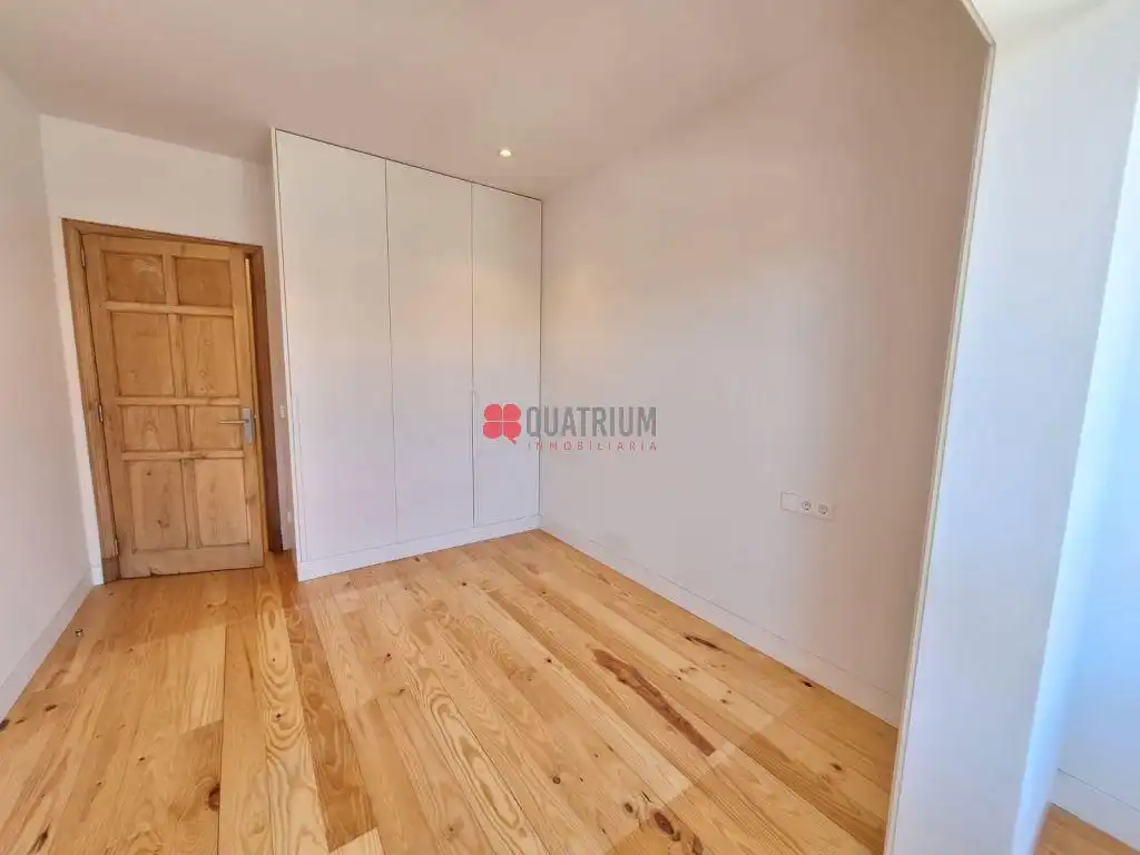 Habitación de Piso de alquiler en Santiago de Compostela  con Calefacción