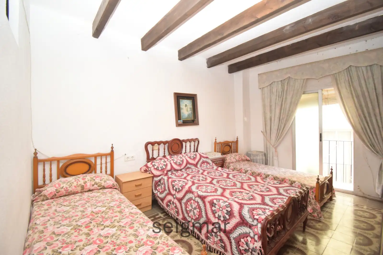 Casa con terrazza in vendita a Carrer Sant Benet 8