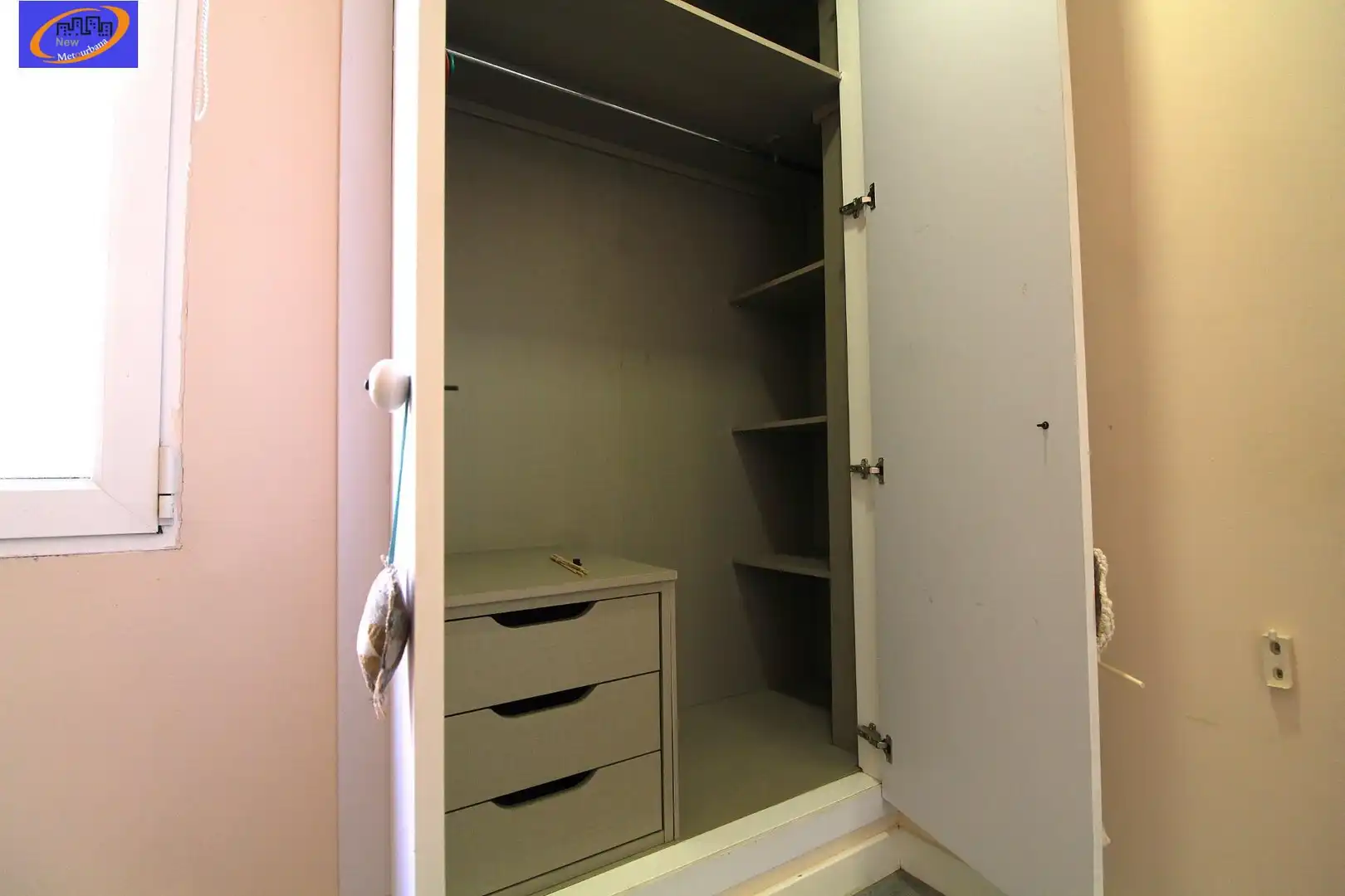 Bedroom of Flat for sale in Valencia  with Air Conditioner, Heating and Storage room