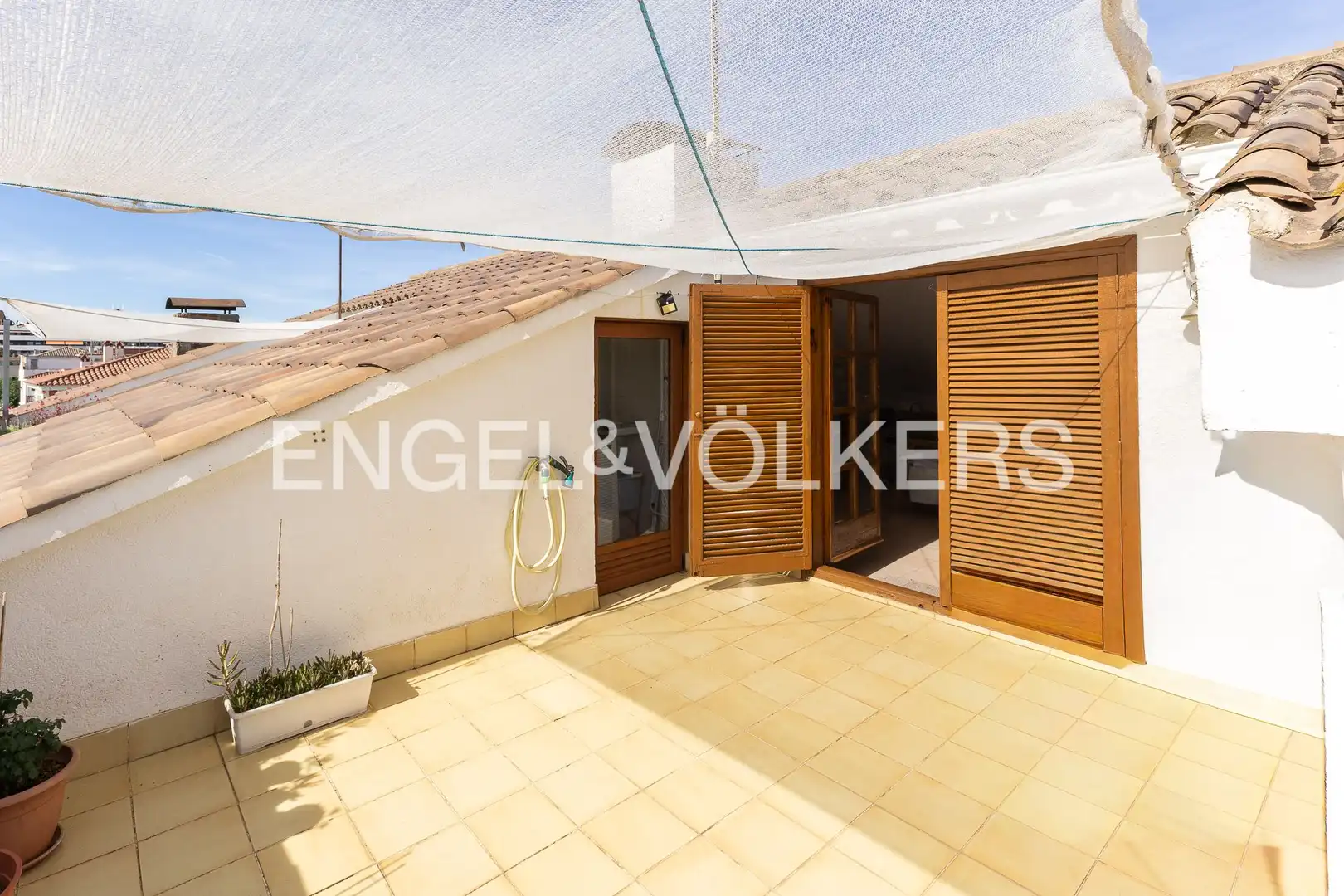 Terrassa de Casa adosada en venda en Vilassar de Mar amb Calefacció, Jardí privat i Terrassa