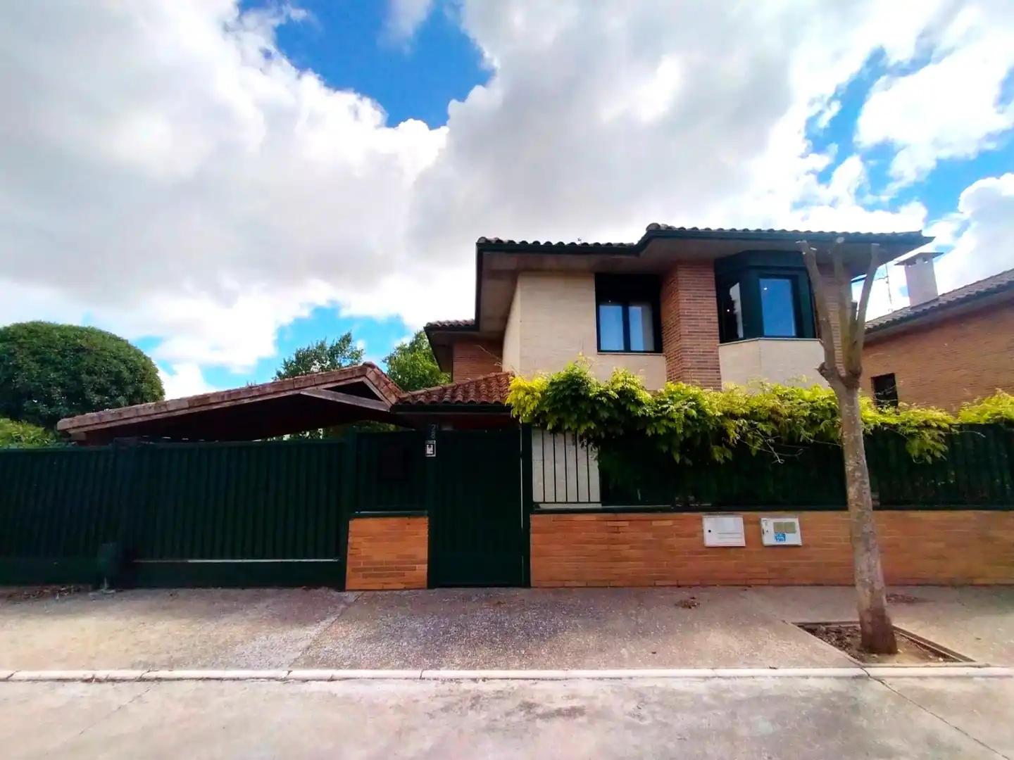 Vista exterior de Casa o chalet en venta en Ollauri con Calefacción, Jardín privado y Terraza