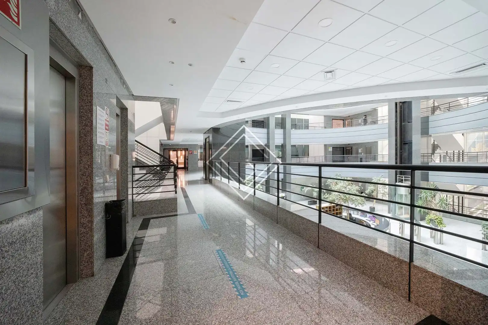 Oficina con ascensor en venta en Avenida del Partenón, imagen 5