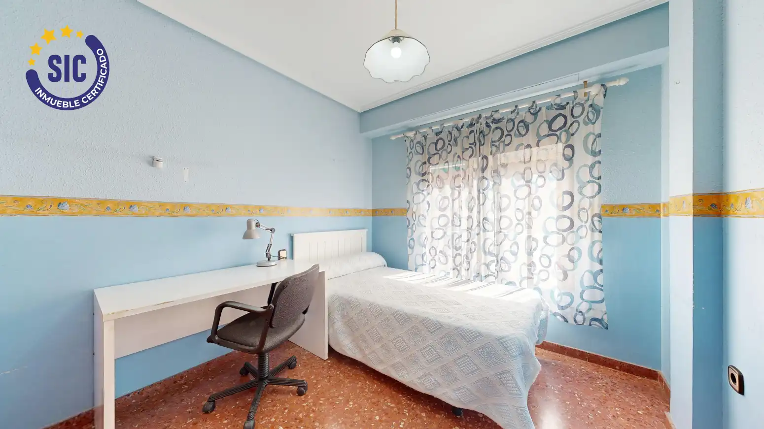 Bedroom of Flat for sale in Torrent  with Balcony