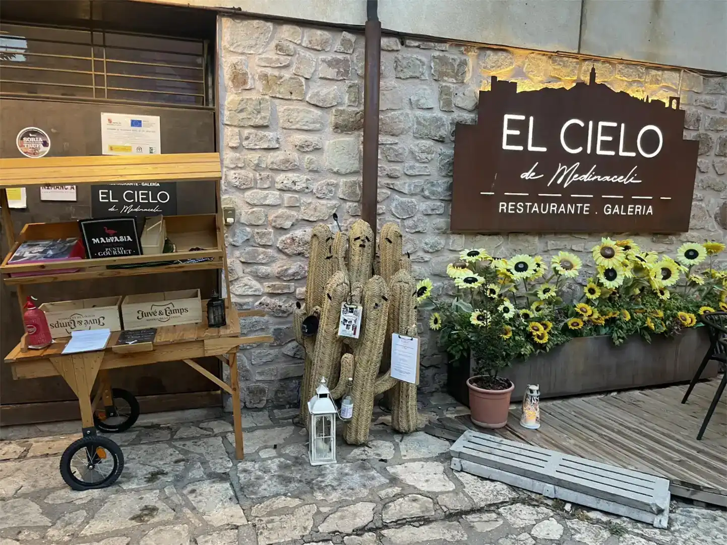 Local en venta en Medinaceli con Aire acondicionado
