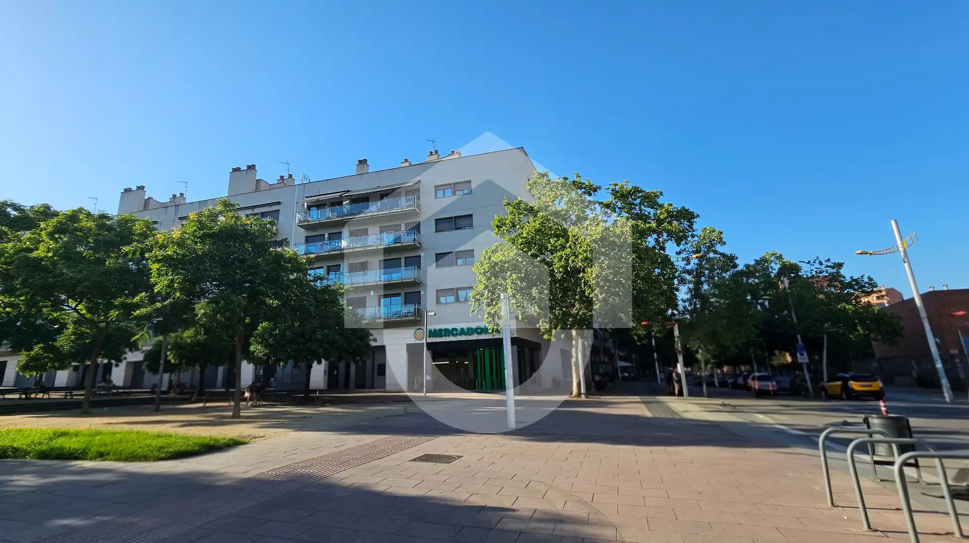 Vista exterior de Pis en venda en Barcelona amb Aire condicionat i Calefacció
