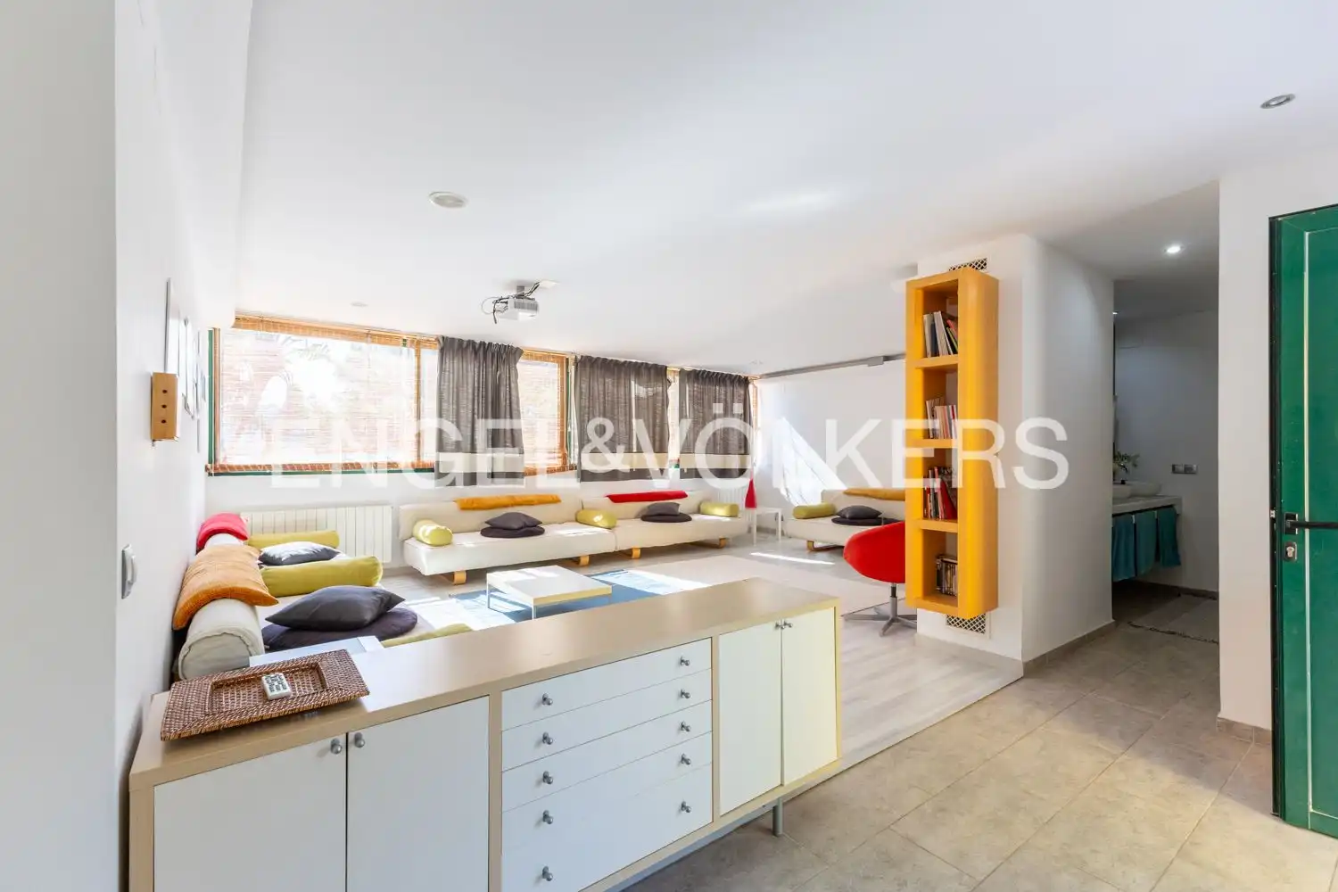 Sala de estar de Casa o chalet en venta en Gilet con Aire acondicionado, Calefacción y Jardín privado