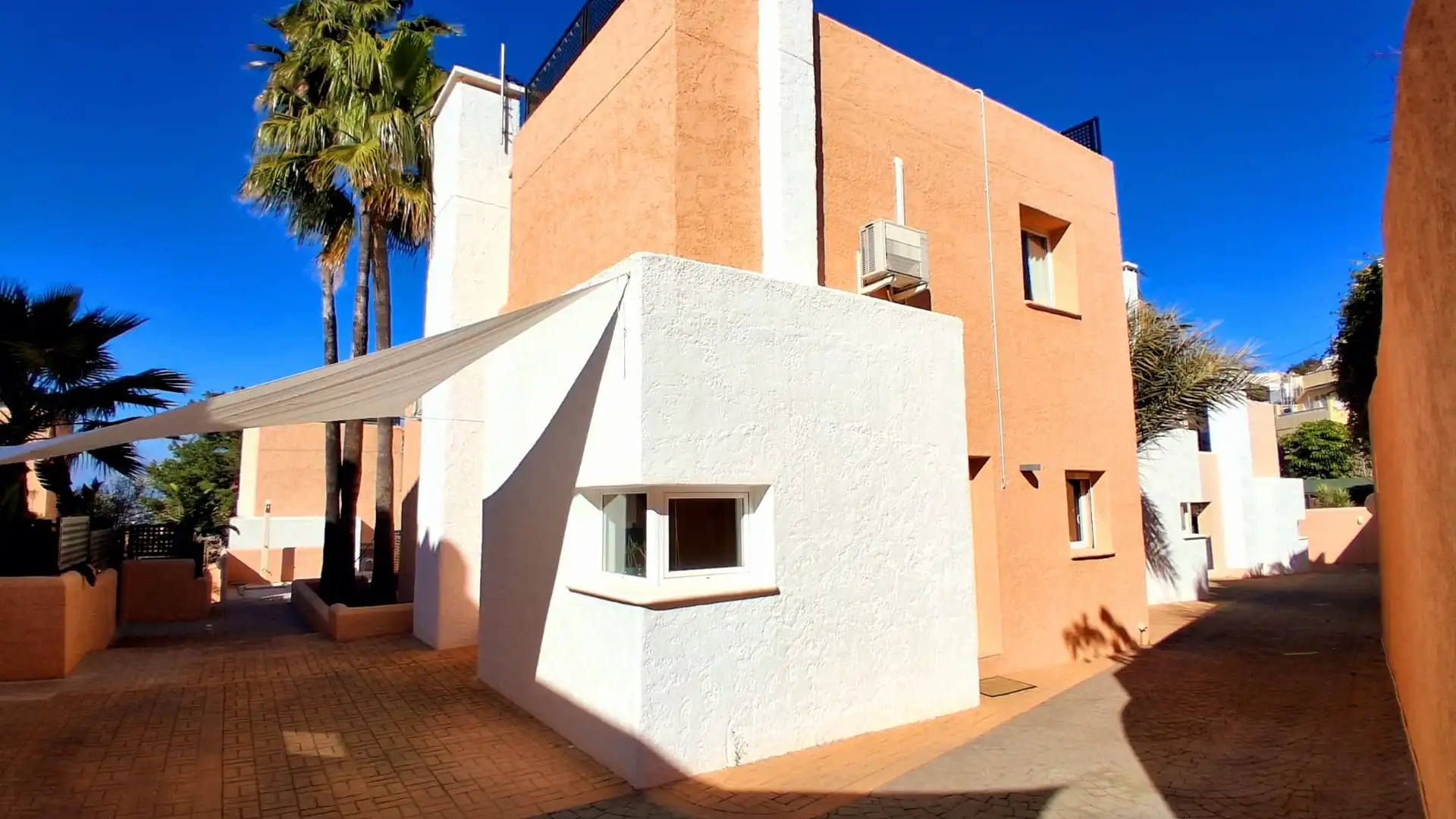 Vista exterior de Finca rústica en venta en L'Alfàs del Pi con Aire acondicionado, Terraza y Trastero