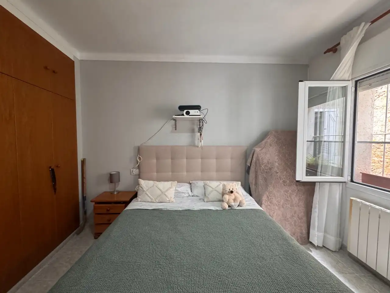 Schlafzimmer von Country house zum Verkauf in Jafre mit Heizung, Terrasse und Balkon