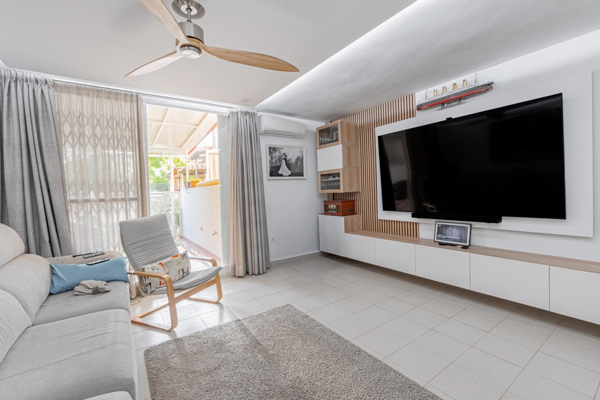Living room of Single-family semi-detached for sale in  Palma de Mallorca
