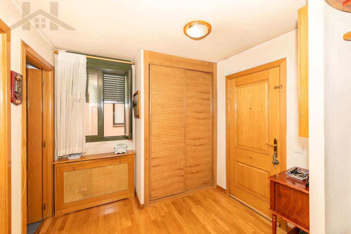 Bedroom of Duplex for sale in Pinto  with Air Conditioner, Heating and Terrace