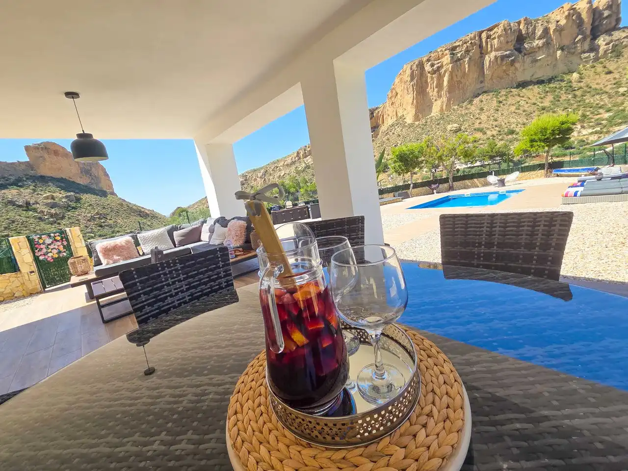 Terrace of Houses for sale in Crevillent, Alicante