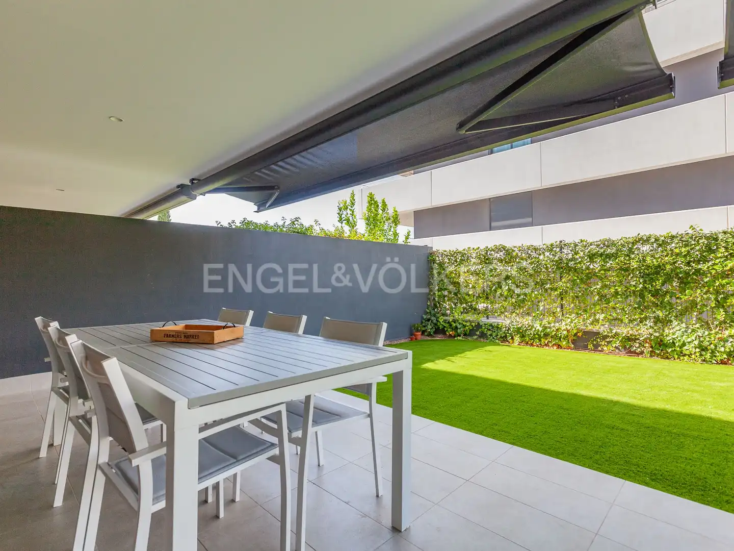Terrasse von Wohnungen zur Miete in Sitges mit Klimaanlage, Heizung und Privatgarten