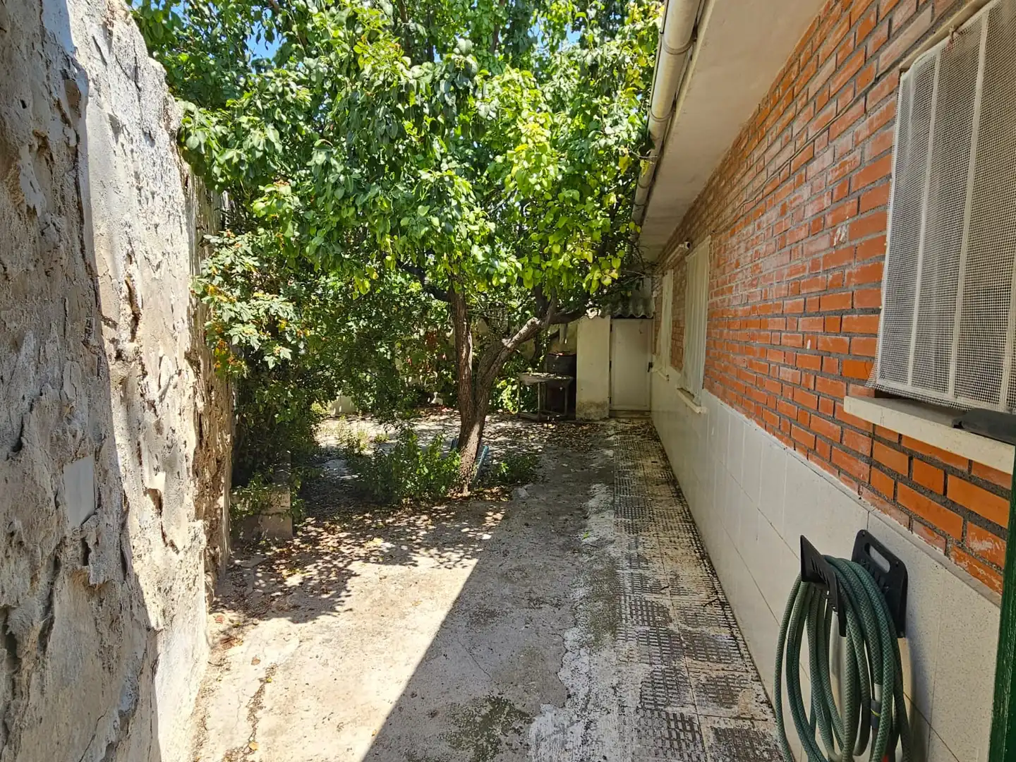 Jardí de Casa o xalet en venda en Mazuecos amb Calefacció i Moblat