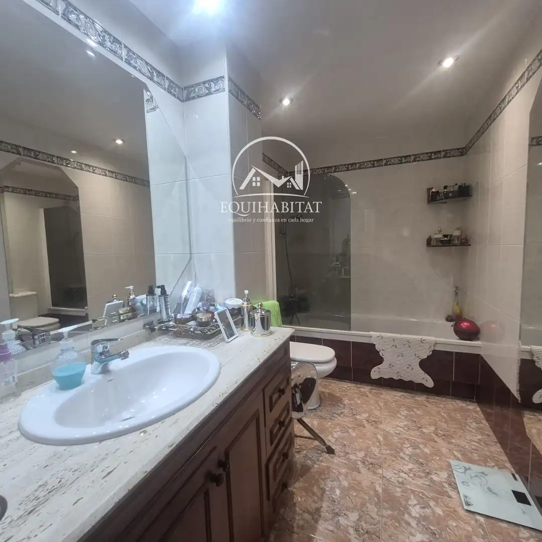 Baño de Piso en venta en Lleida con Aire acondicionado y Trastero