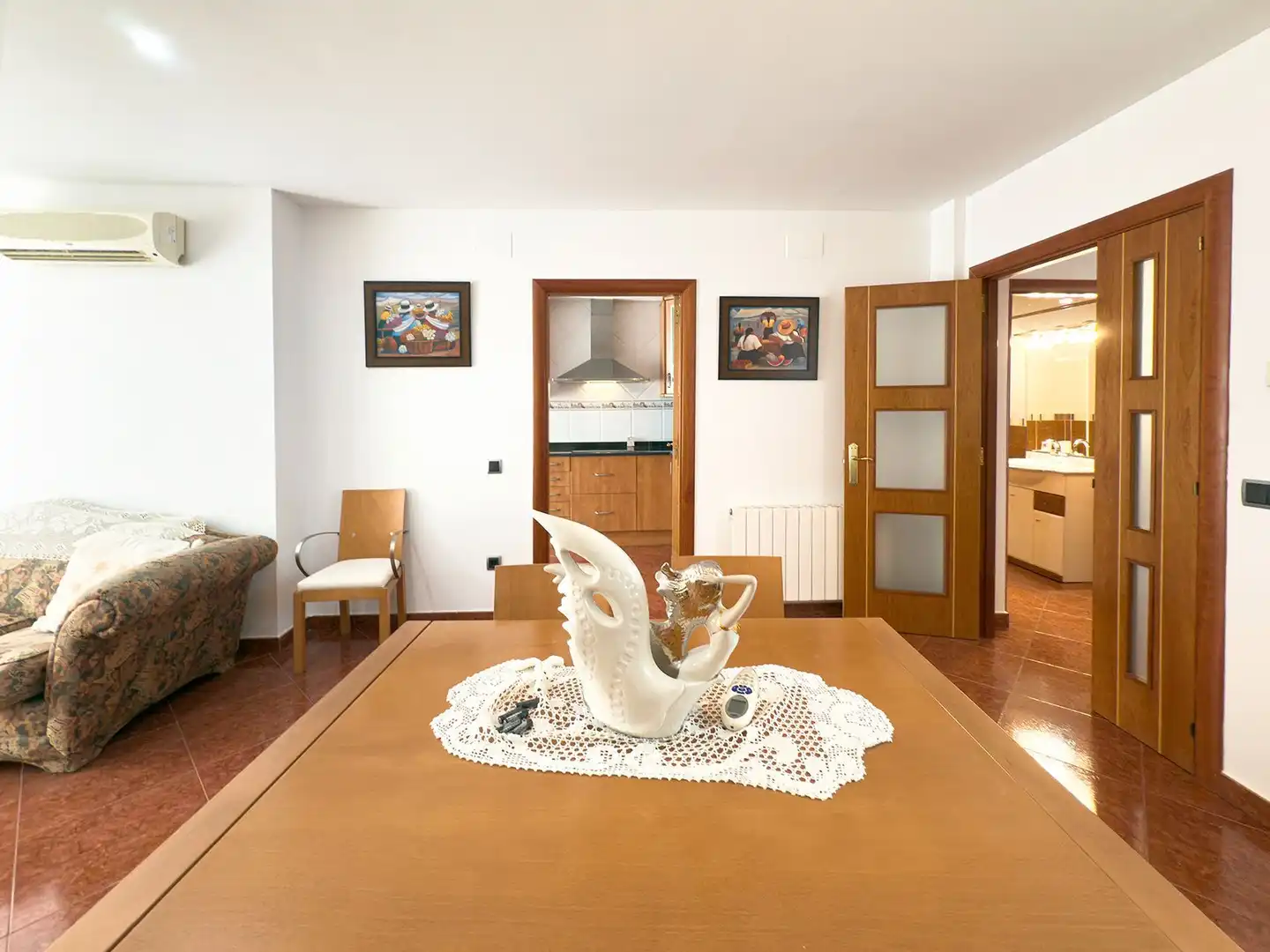 Sala d'estar de Casa adosada en venda en Sant Pere de Ribes amb Aire condicionat, Calefacció i Jardí privat