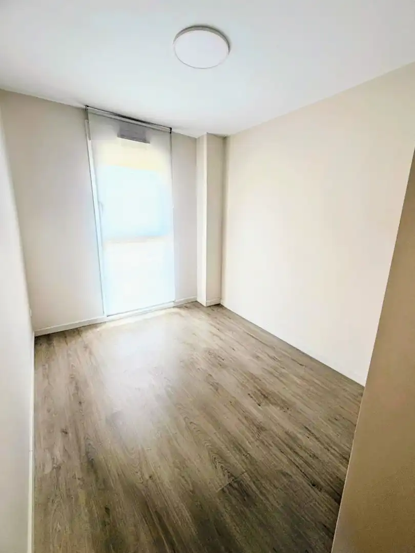 Bedroom of Flat for sale in Madrid  with Air Conditioner, Heating and Private garden