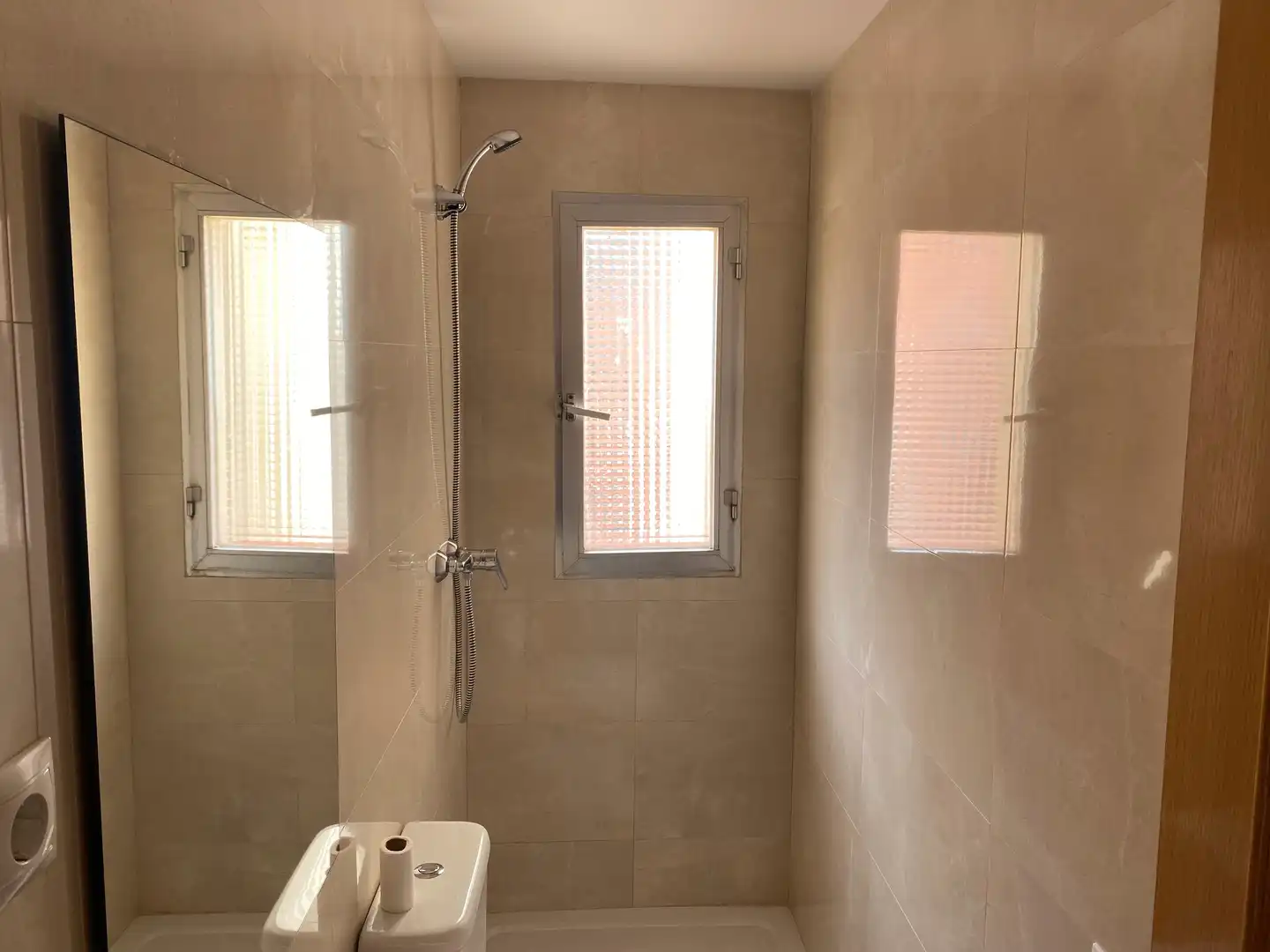 Bathroom of Duplexes for rent in Madrid  with Oven