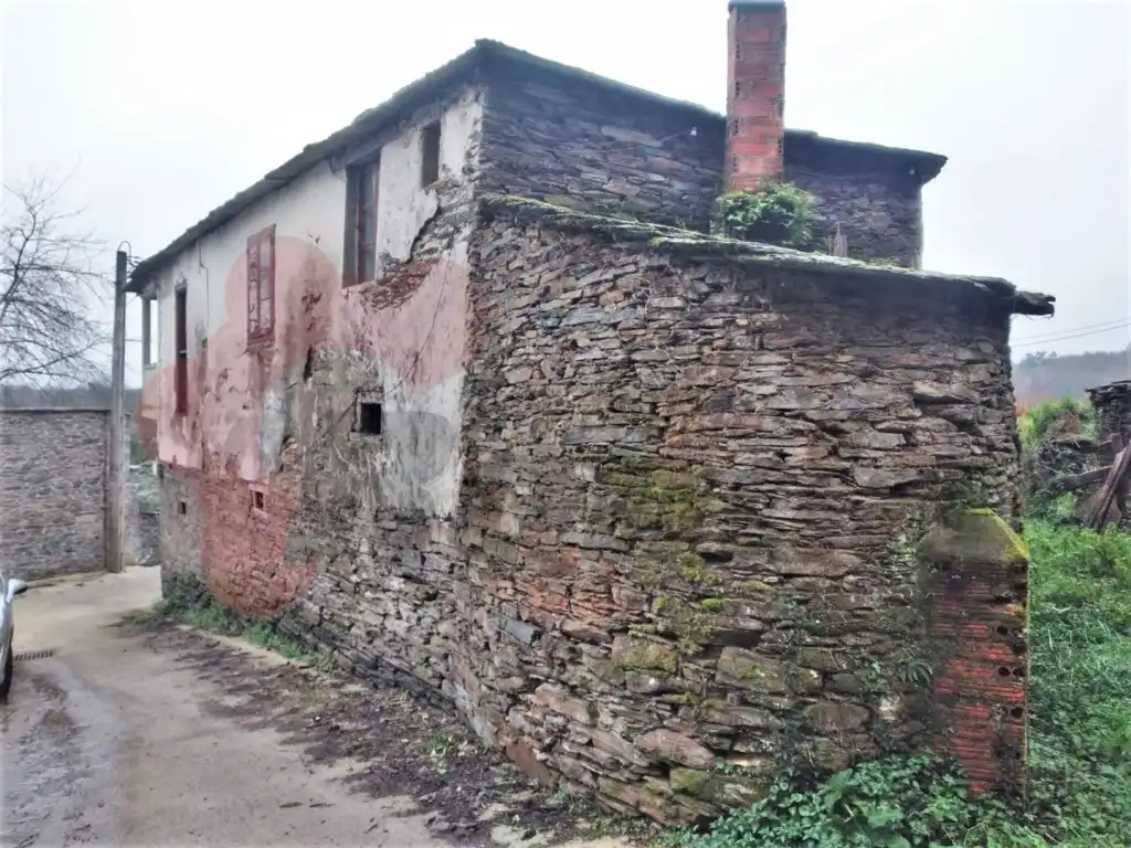 Casa o chalet en venta en O Incio