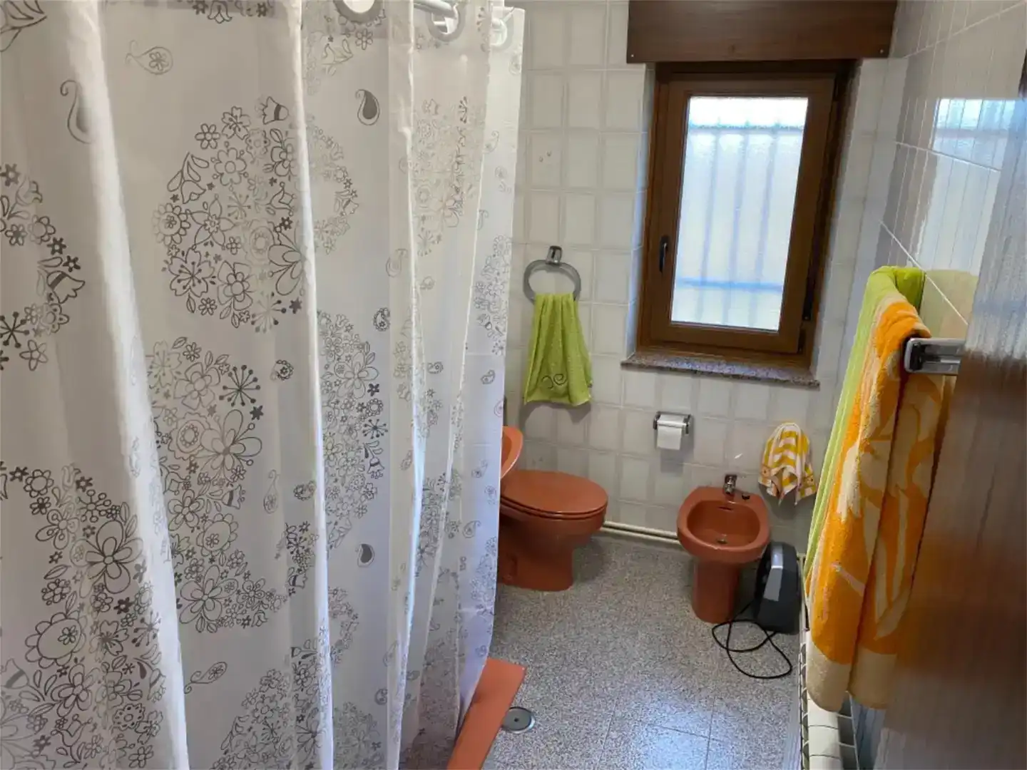 Baño de Piso en venta en Asturianos con Jardín privado, Trastero y Amueblado