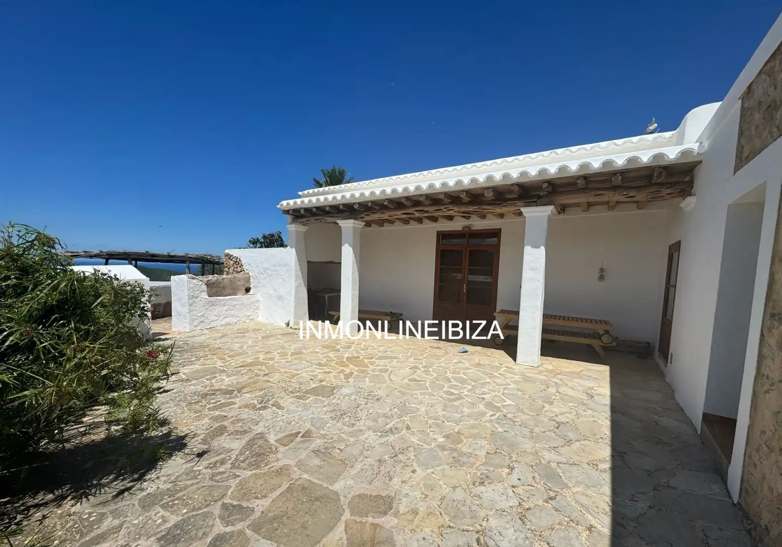 Haus oder Chalet zur Miete in Sant Joan de Labritja mit Privatgarten, Terrasse und Schwimmbad