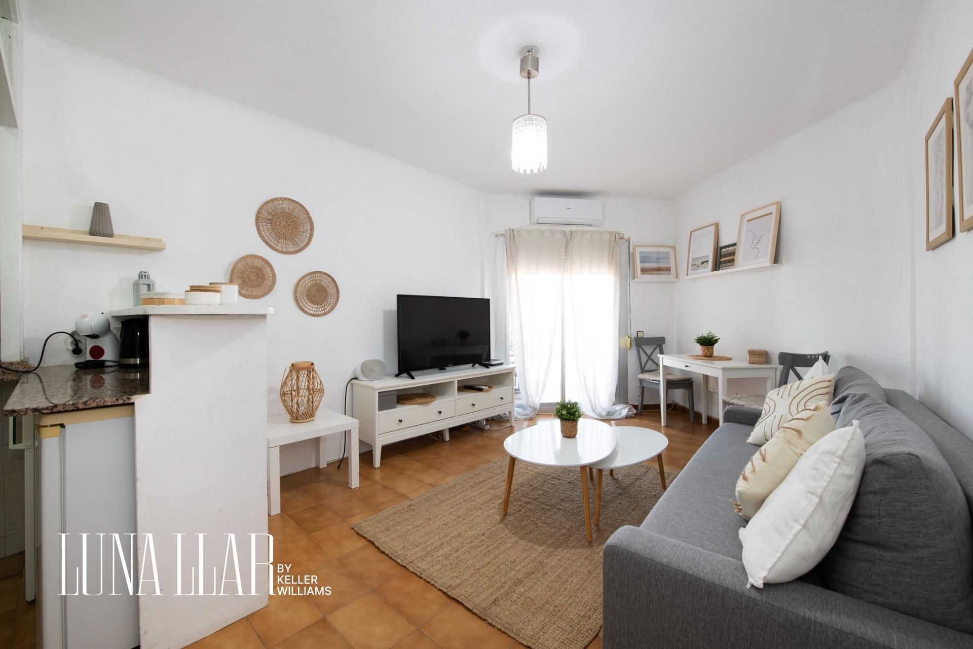 Living room of Flat for sale in Castelldefels  with Air Conditioner and Balcony