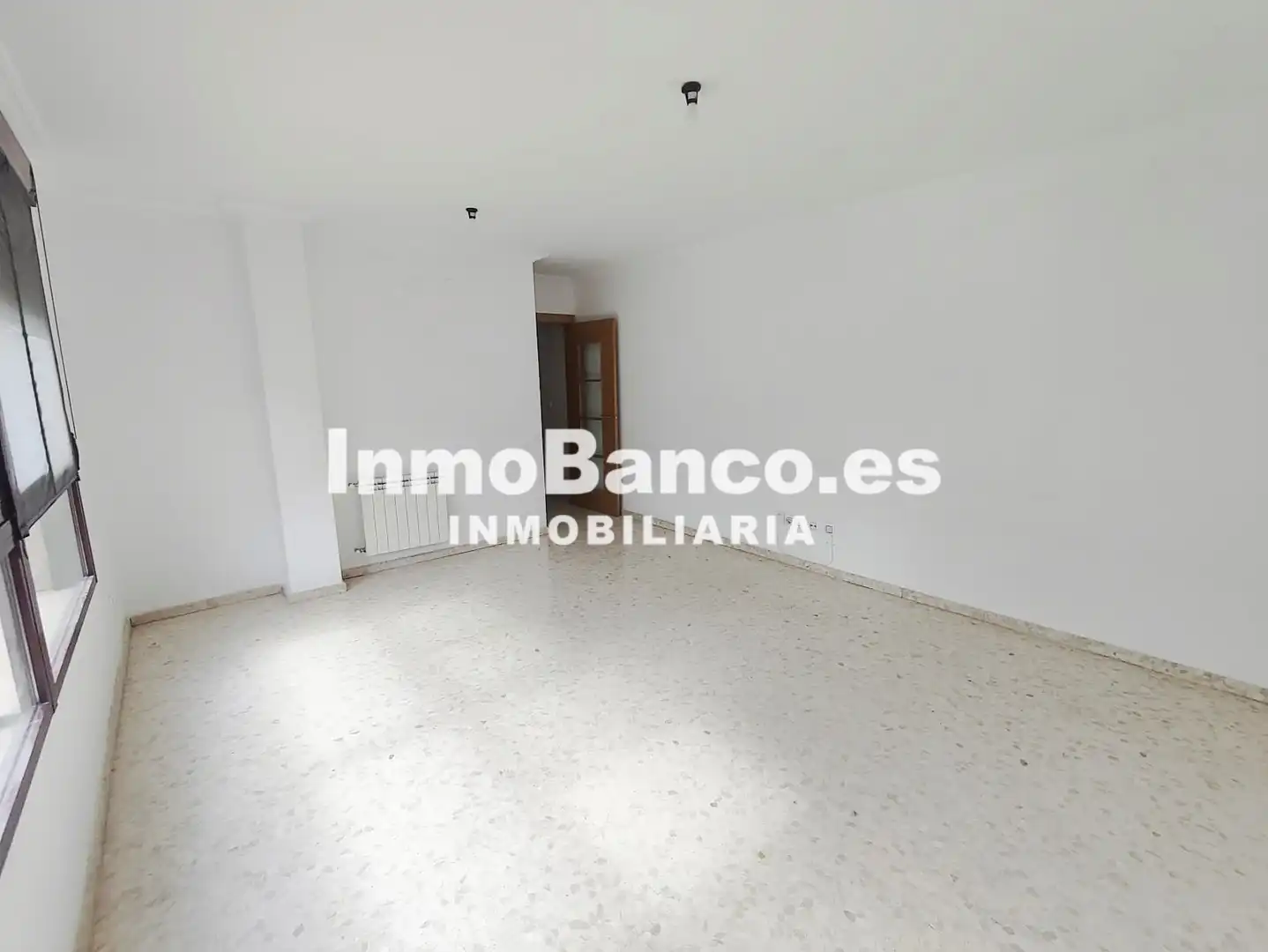 Piso con ascensor en venta en Carrer de Sant Valerià 27B, imagen 4