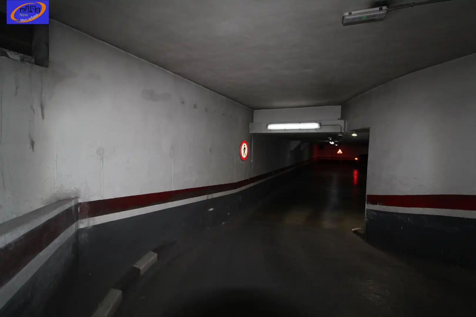 Parking of Flat for rent in Mislata  with Air Conditioner, Heating and Furnished