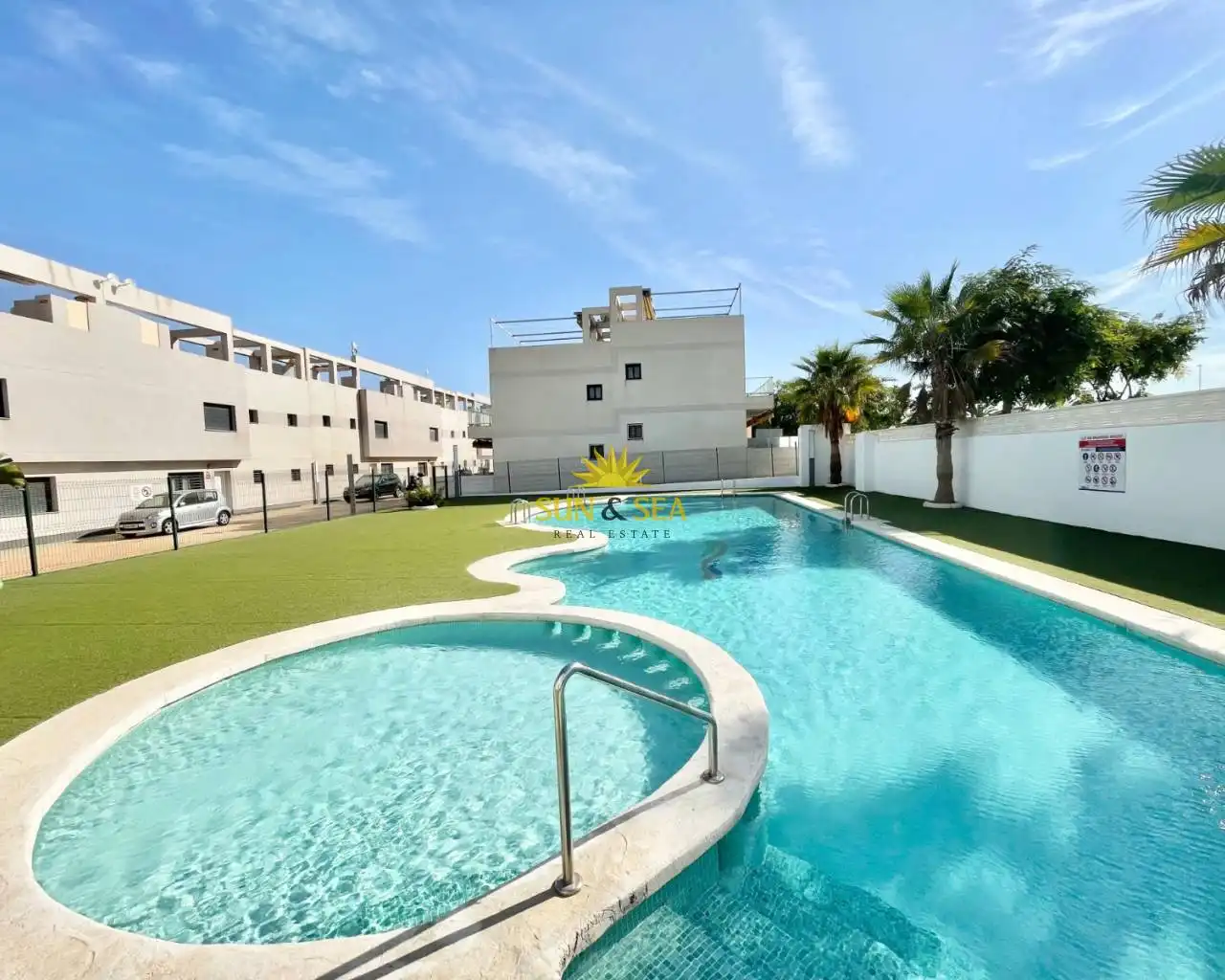 Piscina de Piso de alquiler en Pilar de la Horadada con Aire acondicionado, Calefacción y Terraza