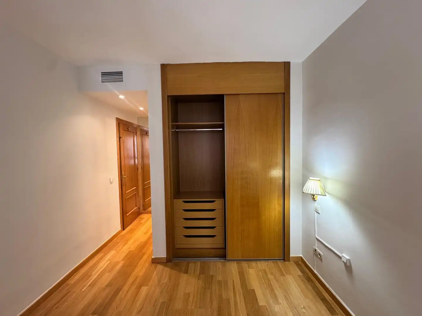 Habitación de Piso de alquiler en Madrid con Aire acondicionado y Calefacción
