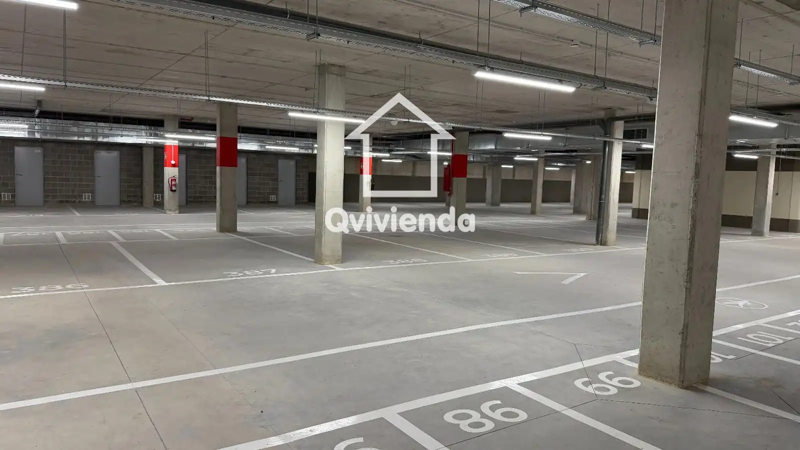 Parking de Piso de alquiler en Terrassa con Aire acondicionado, Calefacción y Parquet