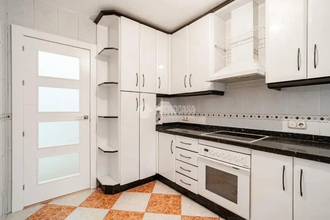 Küche von Wohnung zum Verkauf in Granada