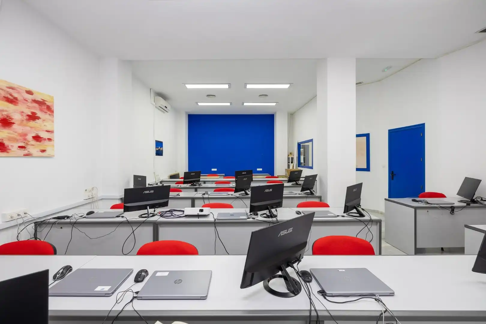 Business premises for sale in Calle Cisne 10, imagen 13
