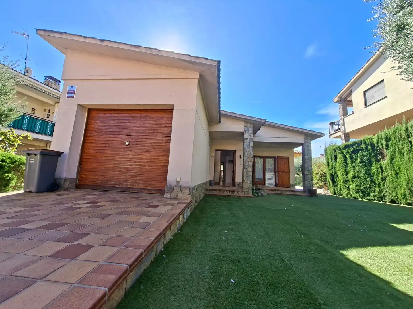 Vista exterior de Casa o chalet en venta en Breda con Calefacción y Jardín privado