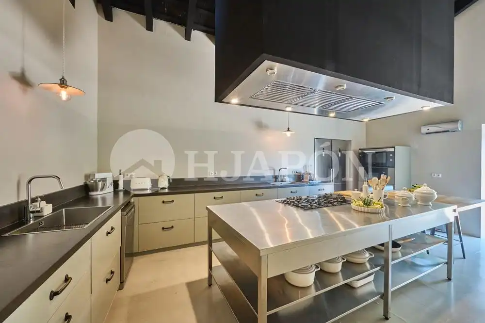 Küche von Haus oder Chalet zum Verkauf in Alella mit Klimaanlage, Heizung und Privatgarten