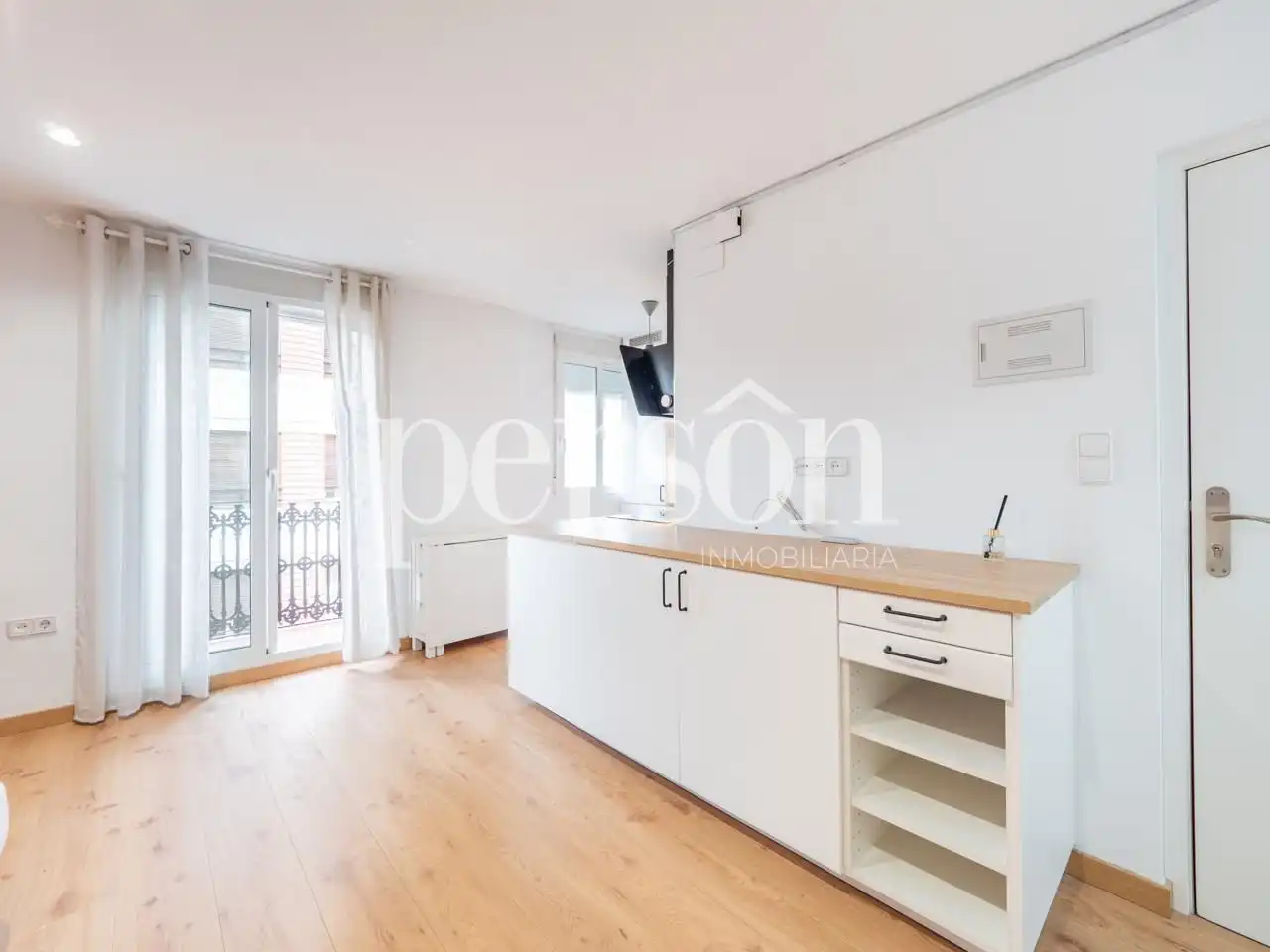 Flat with terrace for sale in Extramurs, imagen 6