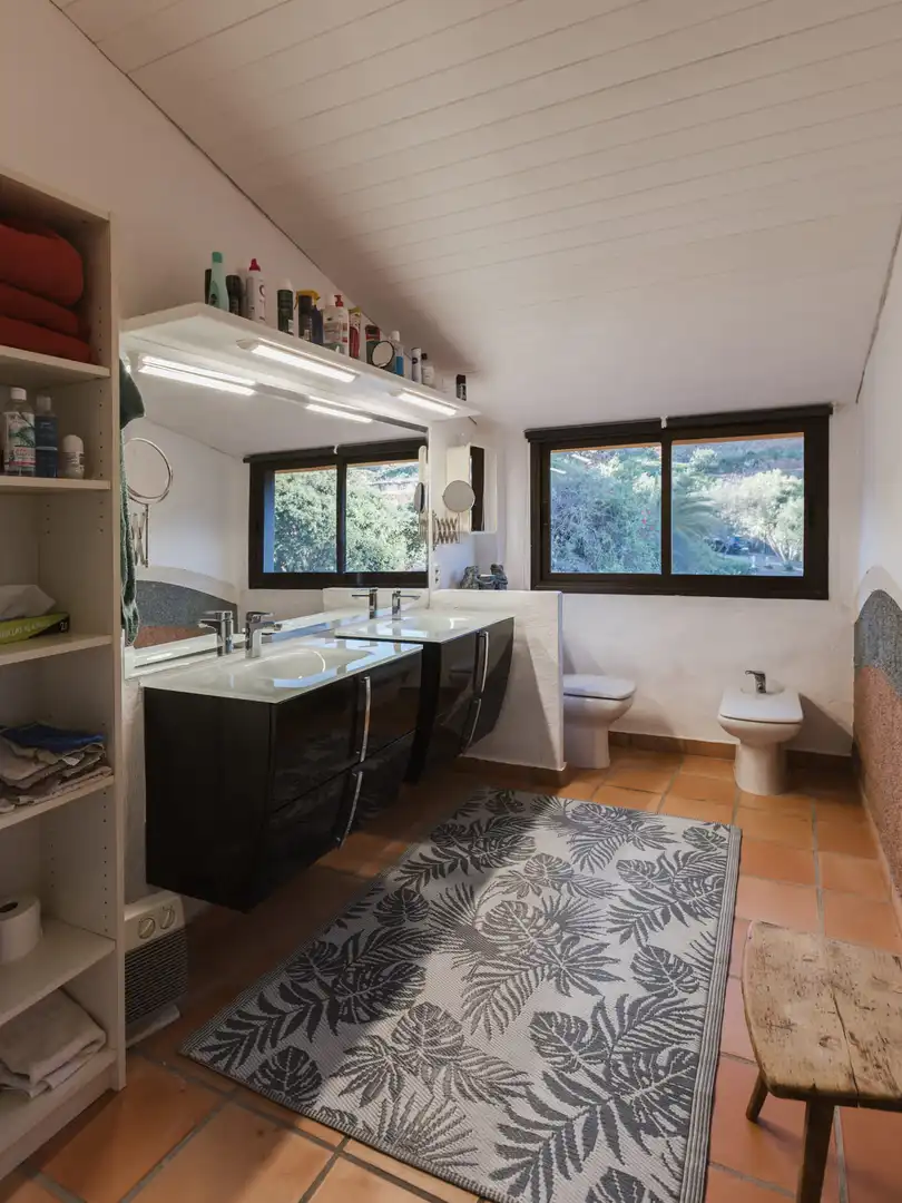 Bany de Casa o xalet en venda en San Juan de la Rambla amb Jardí privat, Parquet i Terrassa