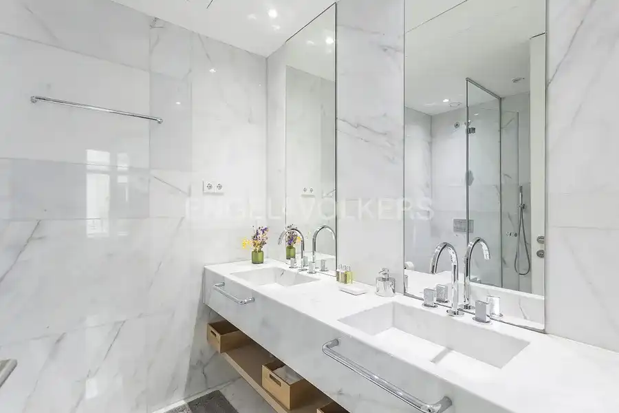 Baño de Piso de alquiler en Madrid con Aire acondicionado, Calefacción y Parquet