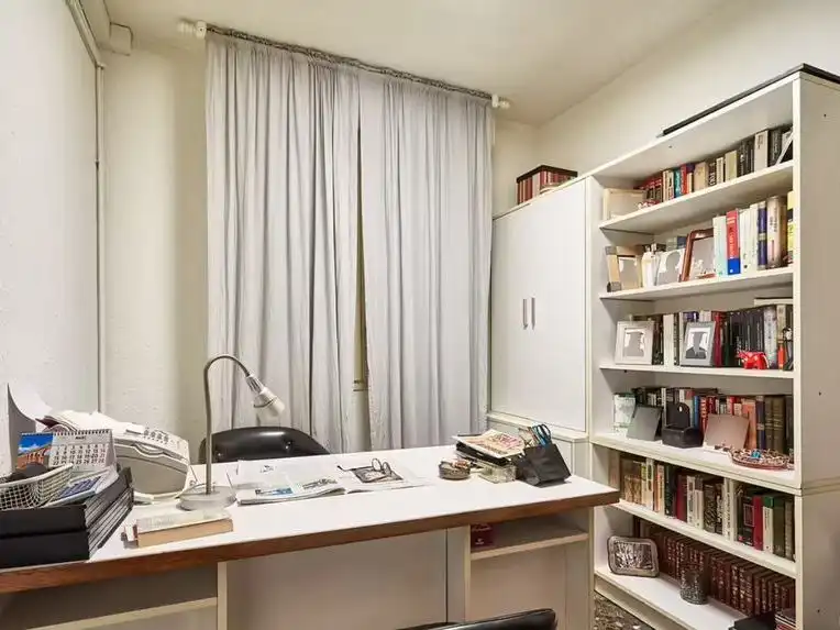 Schlafzimmer von Wohnung zur Miete in  Barcelona Capital mit Klimaanlage und Balkon