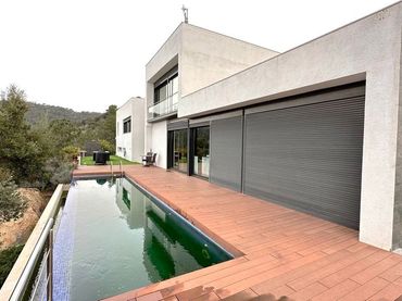 Detached house with pool for sale in Canyelles
