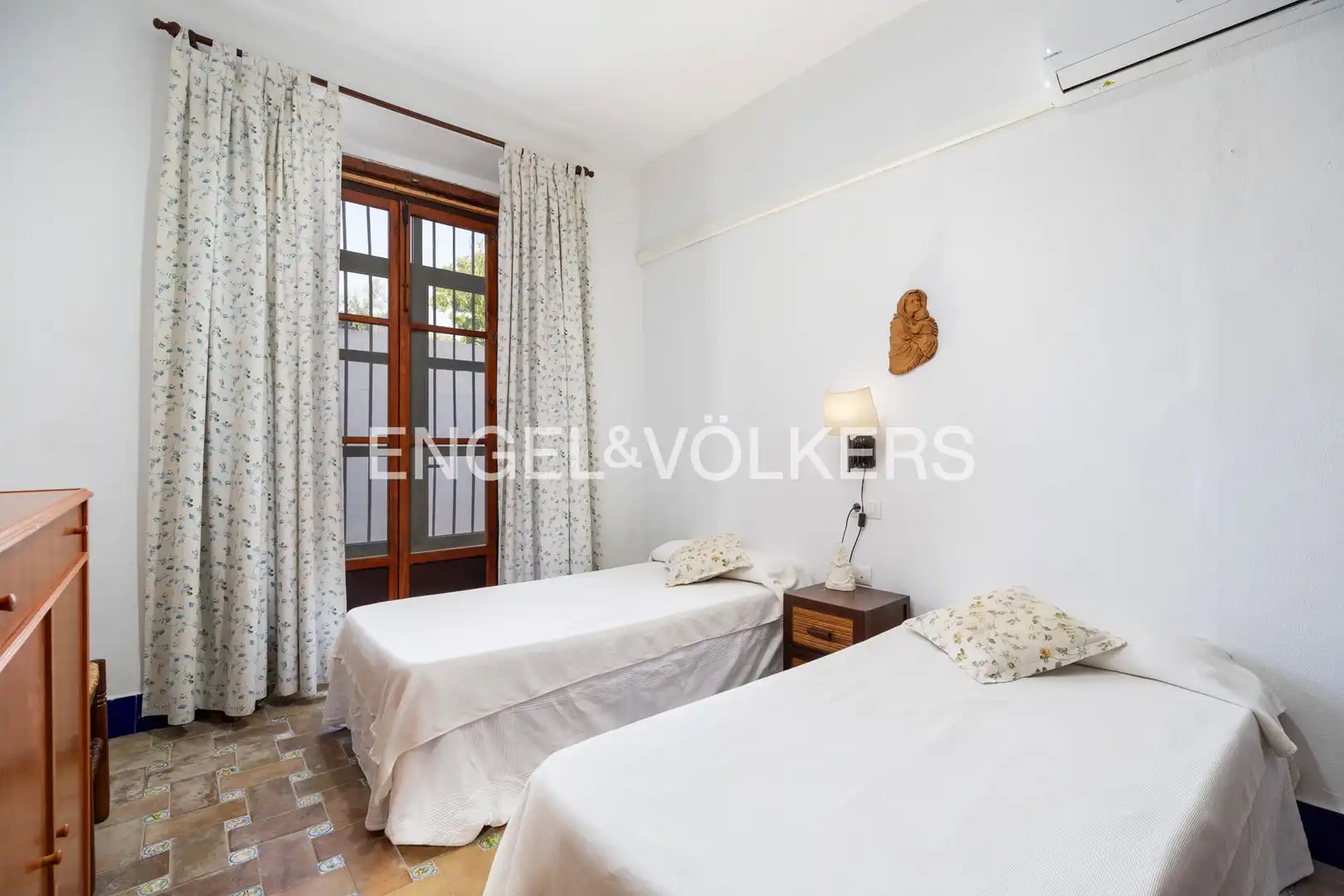 Bedroom of Houses for sale in Sanlúcar de Barrameda  with Air Conditioner, Heating and Private garden