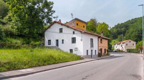 Foto 2 de Casa o chalet en venta en Castañeu, 31, Parres, Asturias