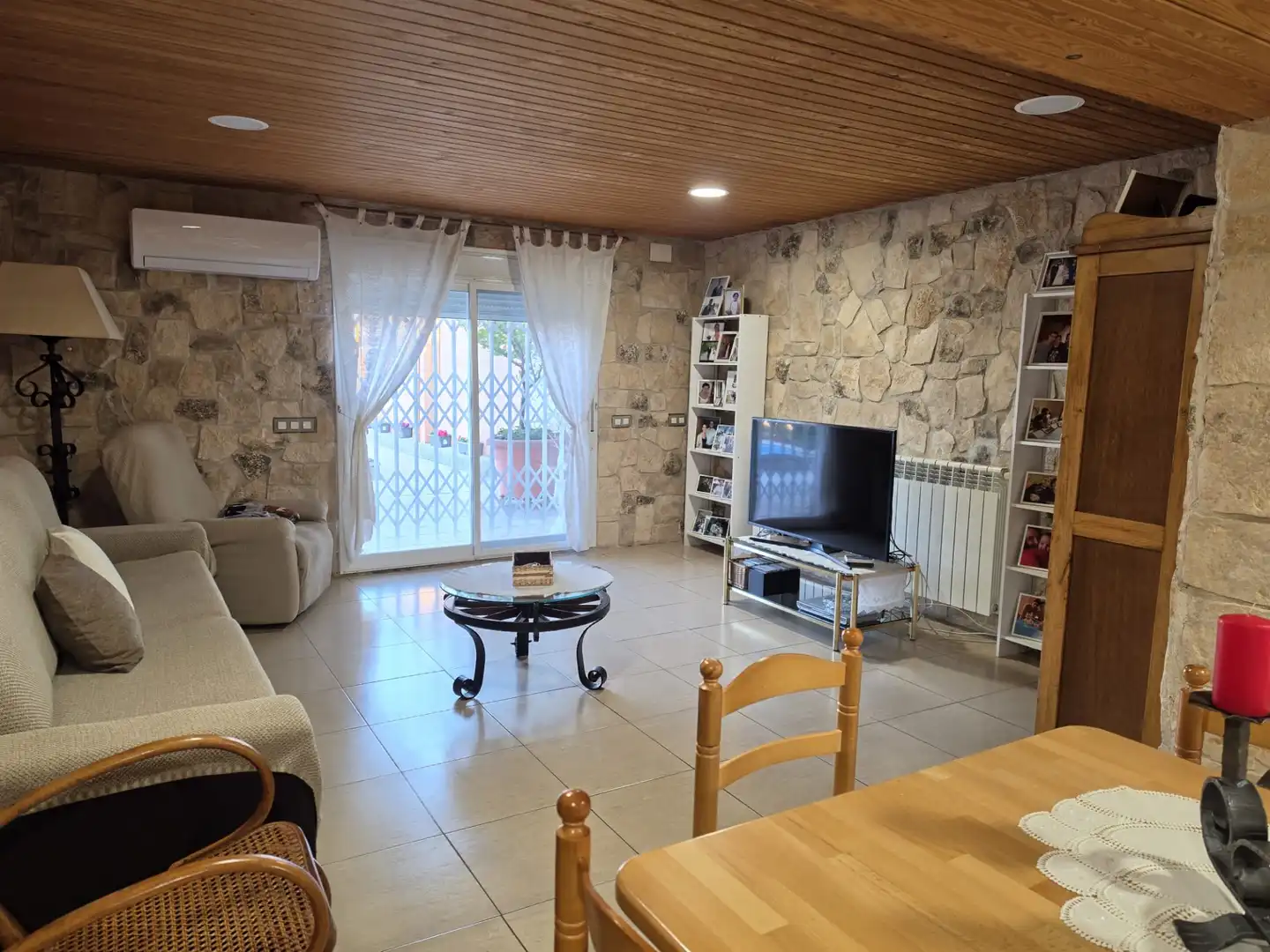Sala de estar de Finca rústica en venta en Tàrrega con Aire acondicionado, Calefacción y Jardín privado