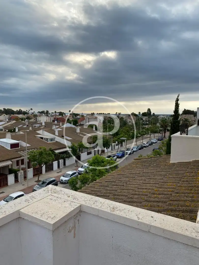 Vista exterior de Piso de alquiler en Sagunto / Sagunt con Aire acondicionado, Calefacción y Jardín privado