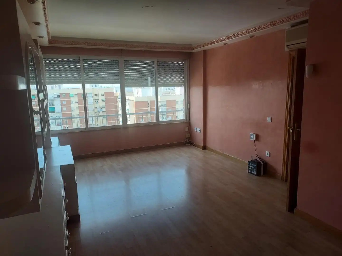 Sala d'estar de Pis en venda en Madrid