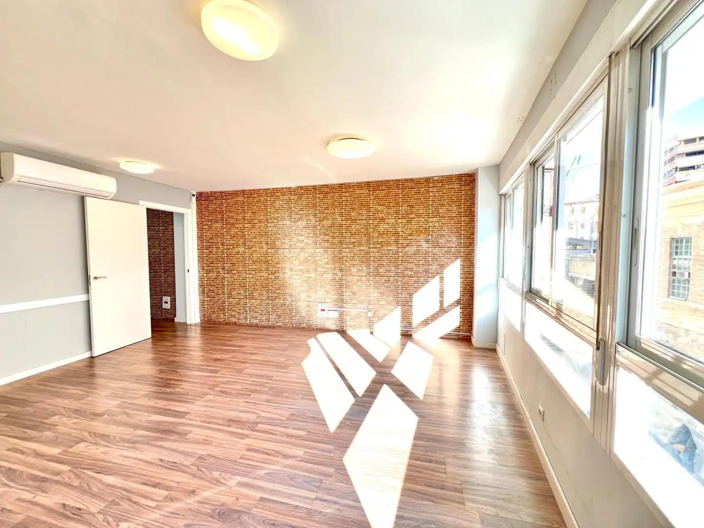 Sala d'estar de Pis en venda en Alicante / Alacant amb Aire condicionat i Alarma