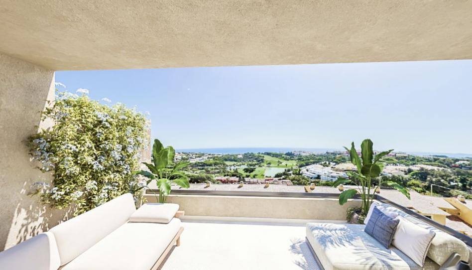 Foto 1 de Apartament en venda a Nueva Torrequebrada, Málaga