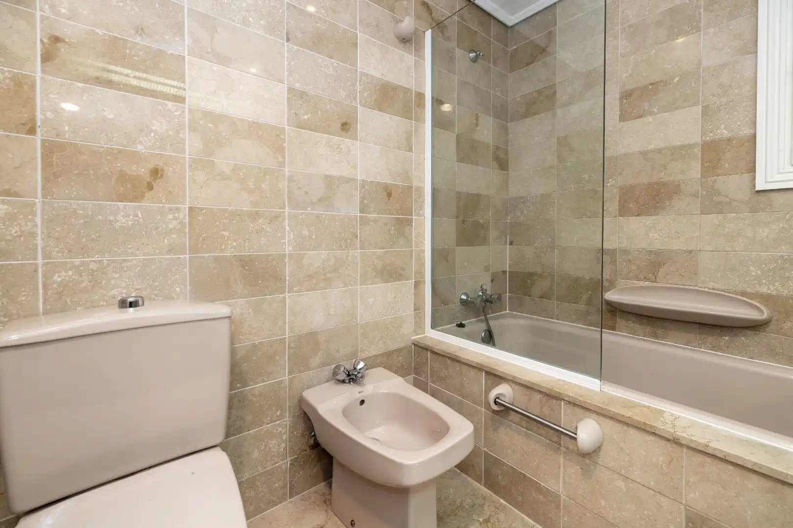 Baño de Piso en venta en Marbella con Terraza, Trastero y Balcón