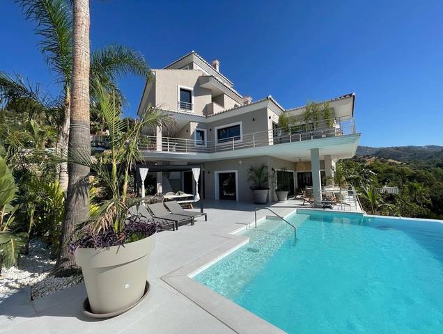 Casa-chalet en Venta en Elviria