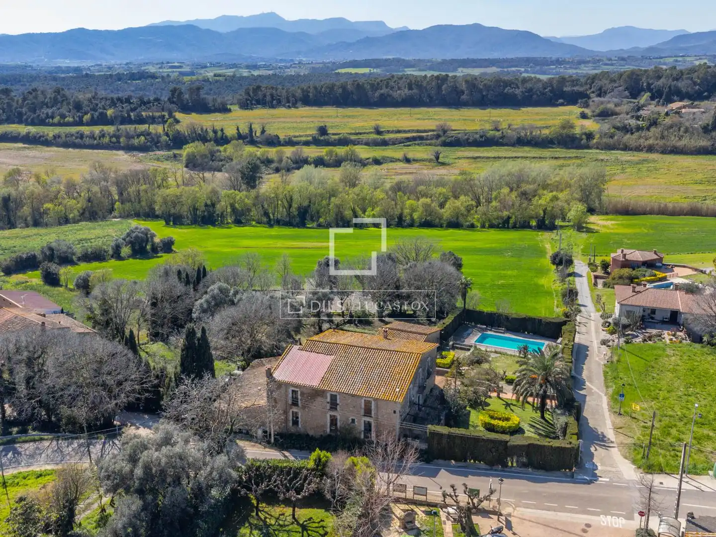 Vista exterior de Finca rústica en venta en Fontcoberta con Calefacción, Jardín privado y Terraza